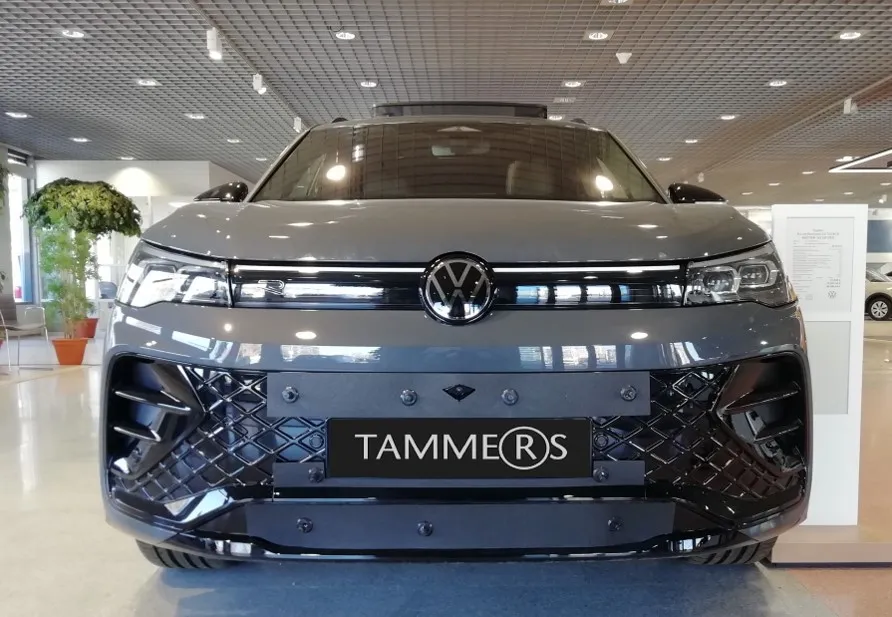 Maskisuoja Volkswagen Tiguan R-line 2024- Bestseller