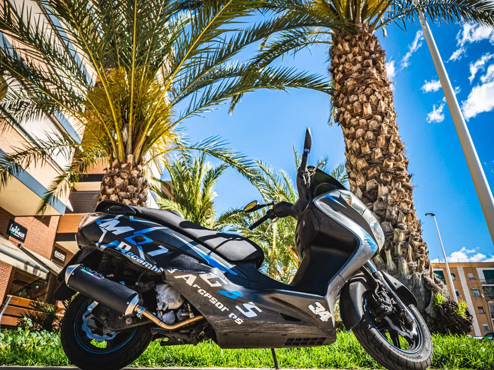 Nopea Toimitus GPR Suzuki Burgman Uh 125 i.e. 2014/16 E